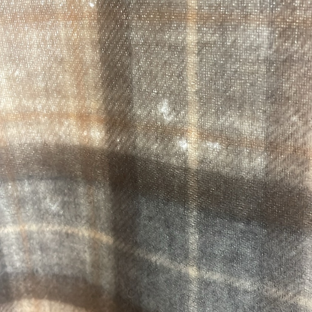 BURBERRYS OF LONDON 100% Cashmere Vintage Scarf With Some Defeats - Picture 7 of 8
